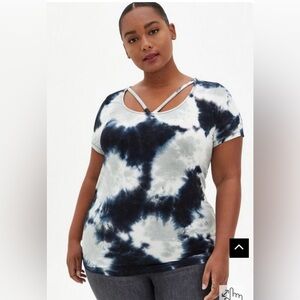 Torrid Super Soft Tie Dye Strappy Neck Tee.  Size 2 (18/20)